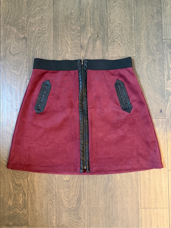 ECI Dresses & Skirts - ECI Burgundy A-Line Skirt with Black Trim and Front Zip